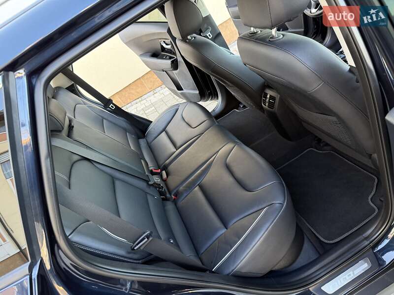 Внедорожник / Кроссовер Kia Niro 2020 в Дрогобыче