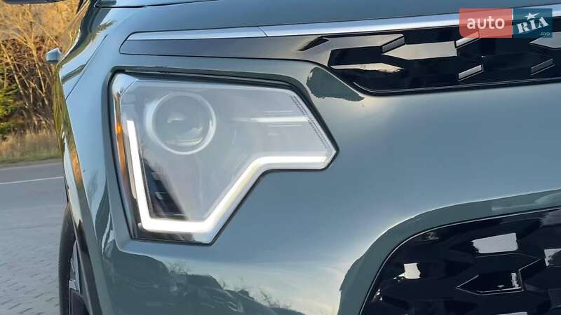 Позашляховик / Кросовер Kia Niro 2024 в Хирові