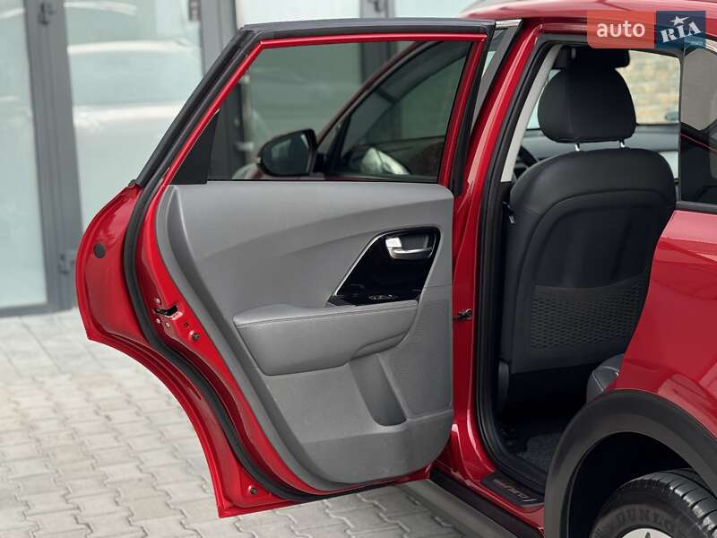 Внедорожник / Кроссовер Kia Niro 2019 в Тернополе