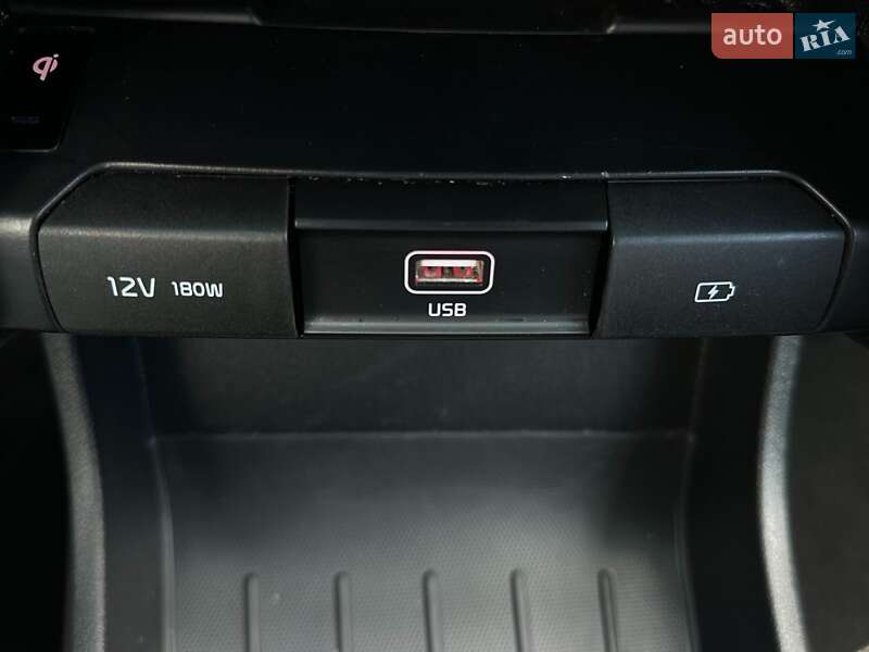 Внедорожник / Кроссовер Kia Niro 2020 в Львове фото 6 Внедорожник / Кроссовер Kia Niro 2020 в Львове