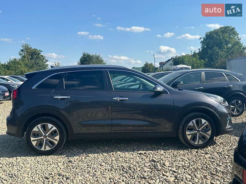 Внедорожник / Кроссовер Kia Niro 2020 в Львове