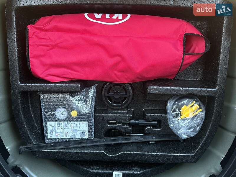 Внедорожник / Кроссовер Kia Niro 2020 в Львове