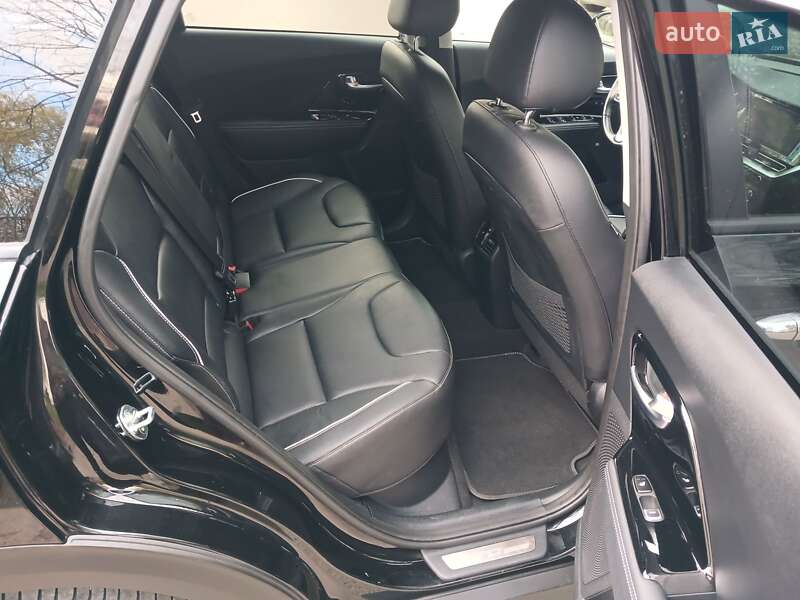 Позашляховик / Кросовер Kia Niro 2020 в Луцьку