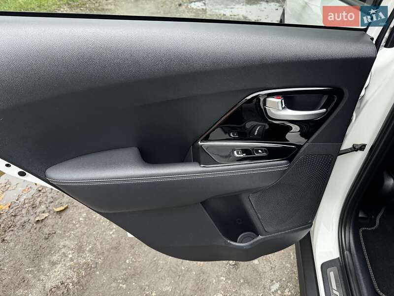 Внедорожник / Кроссовер Kia Niro 2020 в Казатине