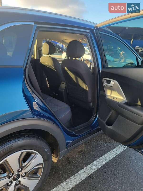 Внедорожник / Кроссовер Kia Niro 2017 в Ивано-Франковске