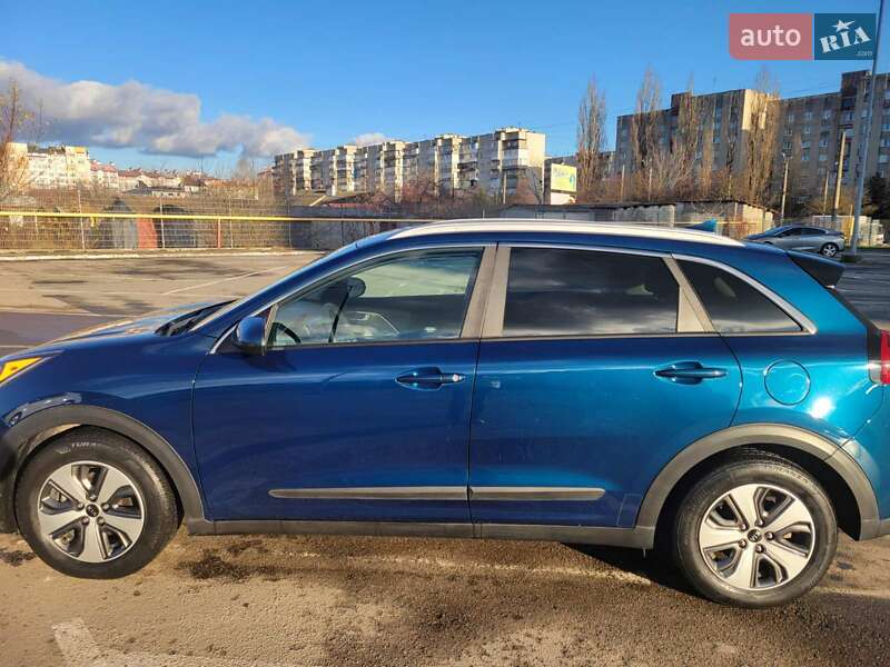Внедорожник / Кроссовер Kia Niro 2017 в Ивано-Франковске