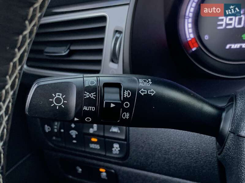 Внедорожник / Кроссовер Kia Niro 2020 в Бердичеве