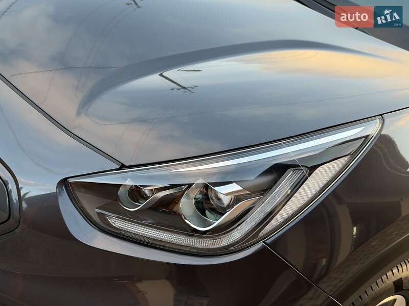 Внедорожник / Кроссовер Kia Niro 2020 в Черновцах