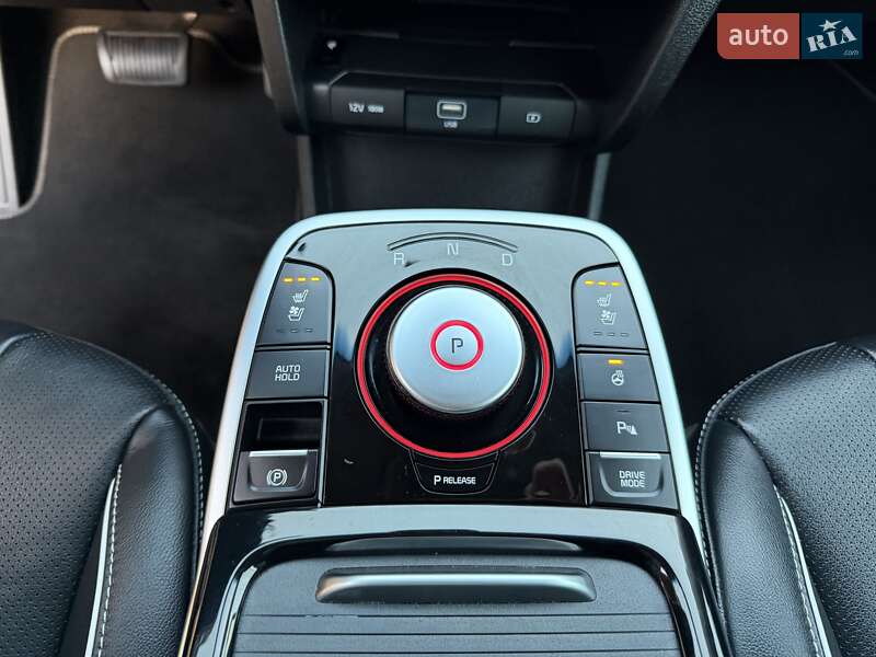 Внедорожник / Кроссовер Kia Niro 2020 в Черновцах