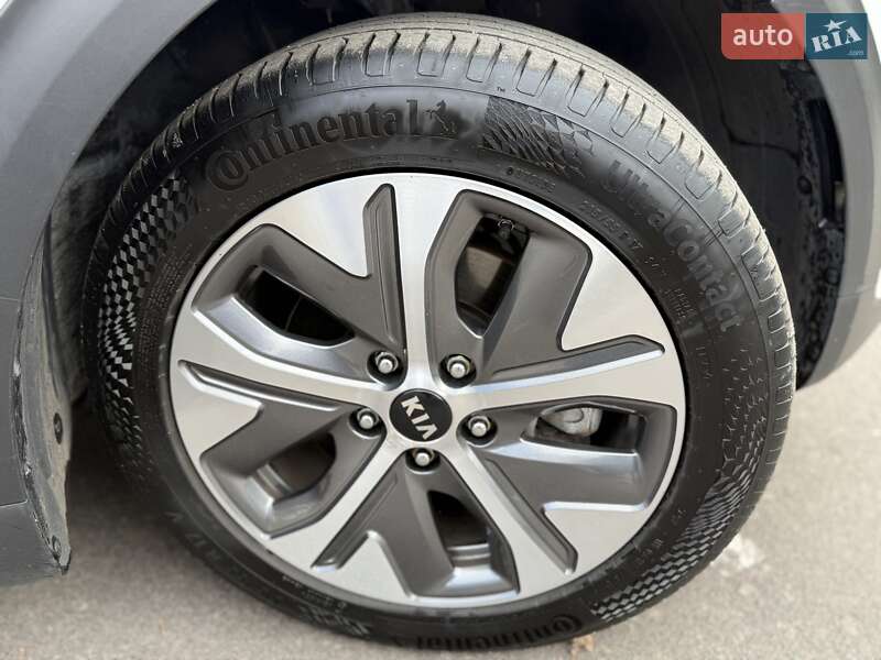 Внедорожник / Кроссовер Kia Niro 2020 в Ровно