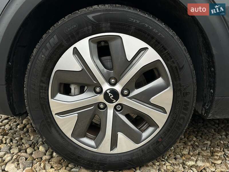 Внедорожник / Кроссовер Kia Niro 2022 в Львове