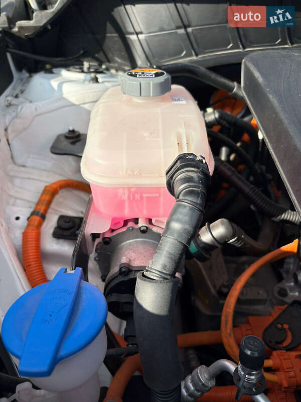 Внедорожник / Кроссовер Kia Niro 2023 в Ровно