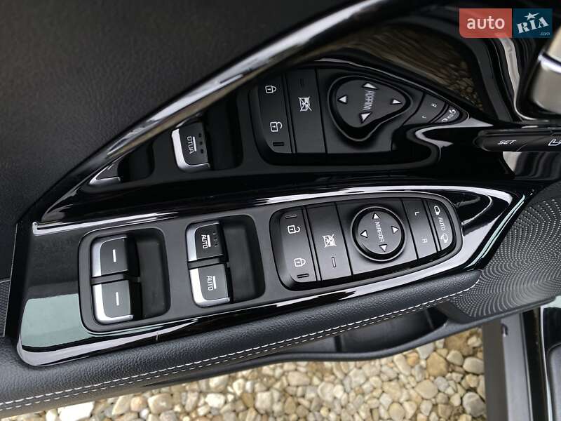 Позашляховик / Кросовер Kia Niro 2020 в Львові