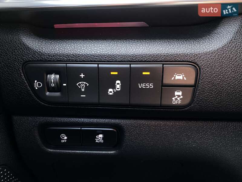 Позашляховик / Кросовер Kia Niro 2020 в Львові