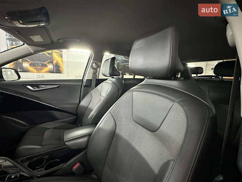 Внедорожник / Кроссовер Kia Niro 2022 в Дрогобыче