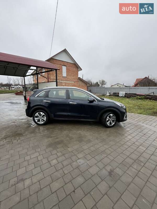 Внедорожник / Кроссовер Kia Niro 2020 в Снятине