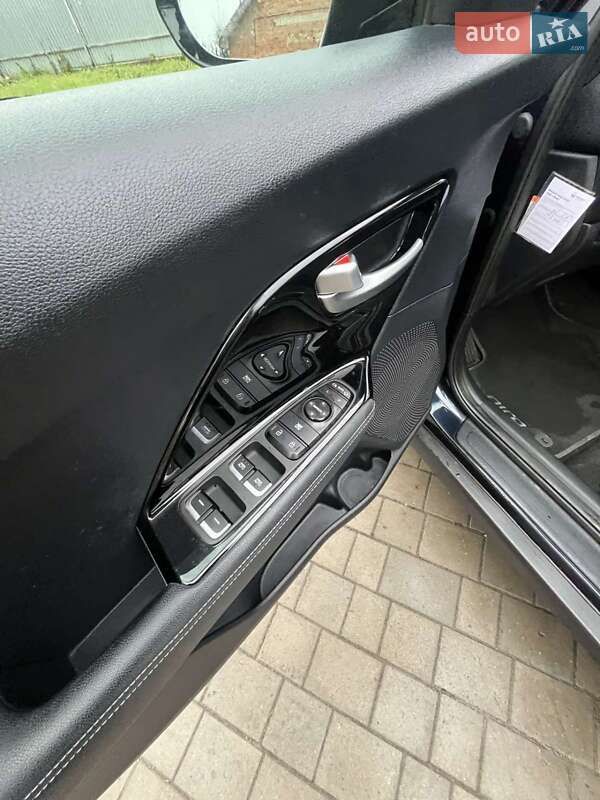 Внедорожник / Кроссовер Kia Niro 2020 в Снятине