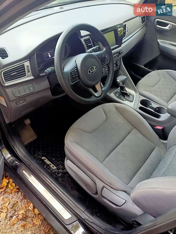 Внедорожник / Кроссовер Kia Niro 2017 в Львове фото 21 Внедорожник / Кроссовер Kia Niro 2017 в Львове