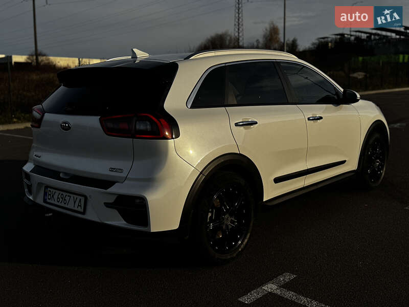 Внедорожник / Кроссовер Kia Niro 2019 в Ровно