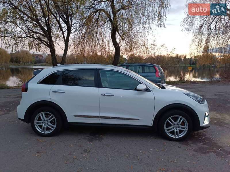Внедорожник / Кроссовер Kia Niro 2019 в Ровно фото 9 Внедорожник / Кроссовер Kia Niro 2019 в Ровно
