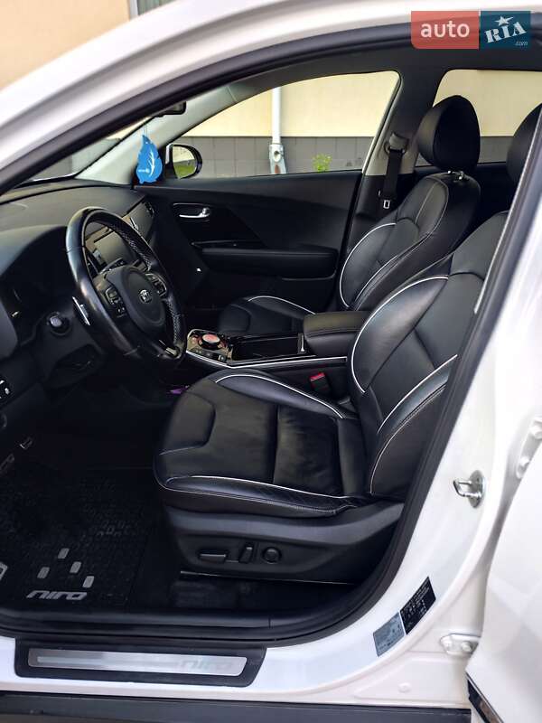 Внедорожник / Кроссовер Kia Niro 2019 в Ровно фото 11 Внедорожник / Кроссовер Kia Niro 2019 в Ровно