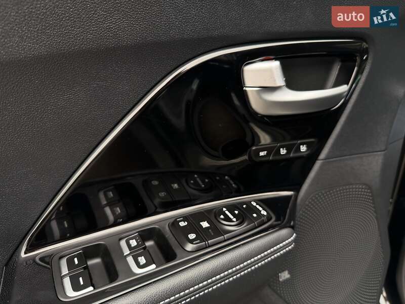 Внедорожник / Кроссовер Kia Niro 2020 в Черновцах