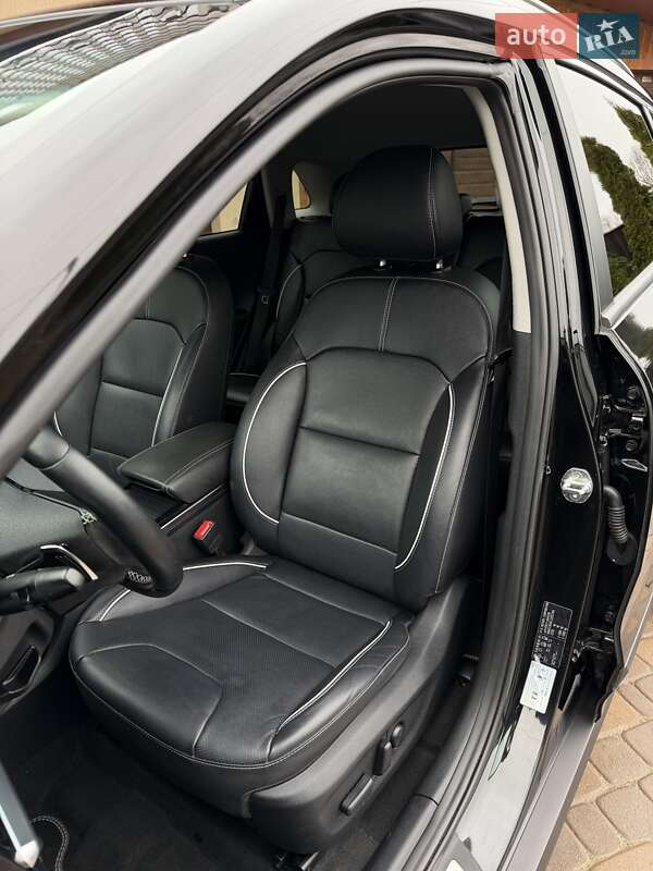 Внедорожник / Кроссовер Kia Niro 2020 в Черновцах