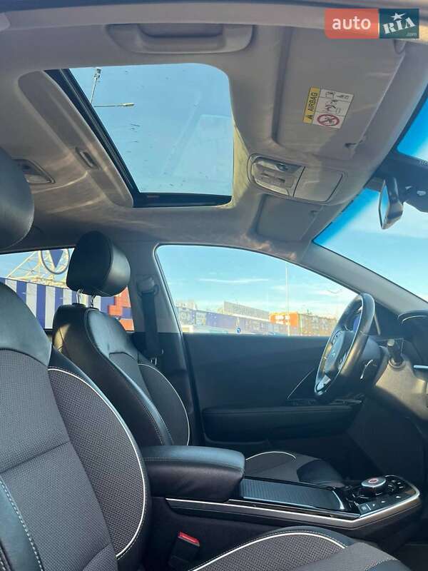 Внедорожник / Кроссовер Kia Niro 2022 в Ивано-Франковске