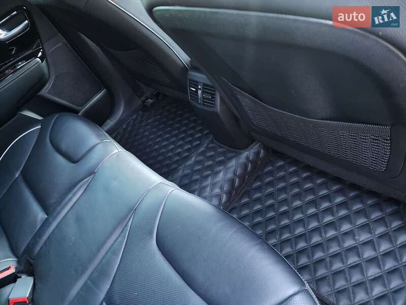 Внедорожник / Кроссовер Kia Niro 2019 в Косове фото 10 Внедорожник / Кроссовер Kia Niro 2019 в Косове