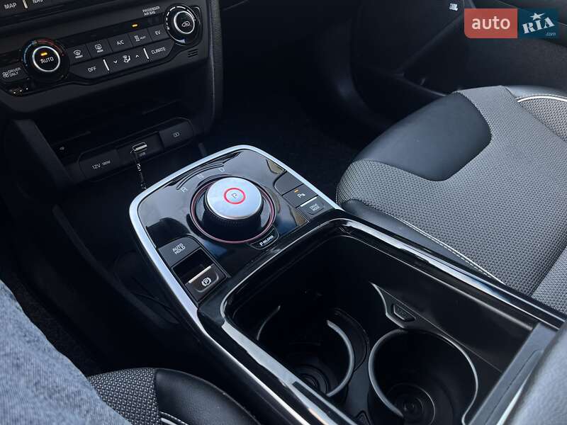 Внедорожник / Кроссовер Kia Niro 2020 в Львове