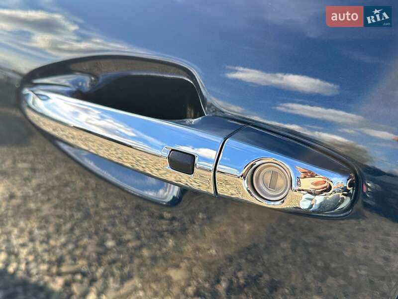 Внедорожник / Кроссовер Kia Niro 2020 в Львове