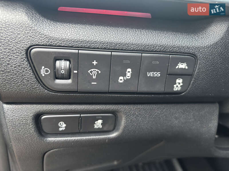 Внедорожник / Кроссовер Kia Niro 2020 в Луцке