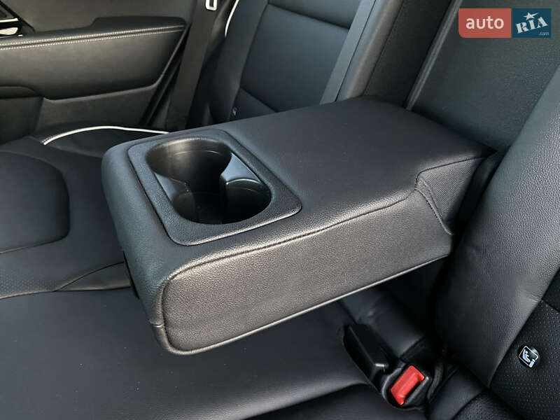 Внедорожник / Кроссовер Kia Niro 2020 в Львове