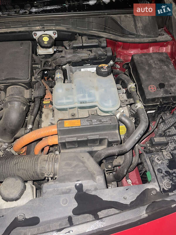 Внедорожник / Кроссовер Kia Niro 2017 в Чернигове