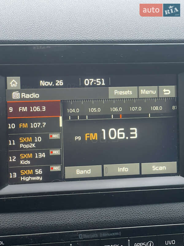 Внедорожник / Кроссовер Kia Niro 2017 в Чернигове