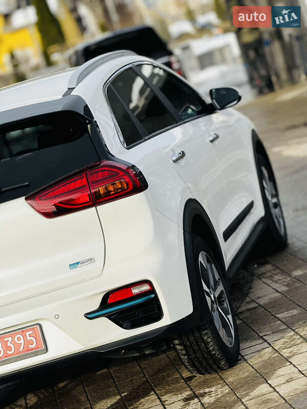 Внедорожник / Кроссовер Kia Niro 2020 в Дрогобыче