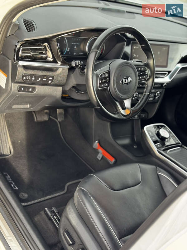 Внедорожник / Кроссовер Kia Niro 2020 в Дрогобыче