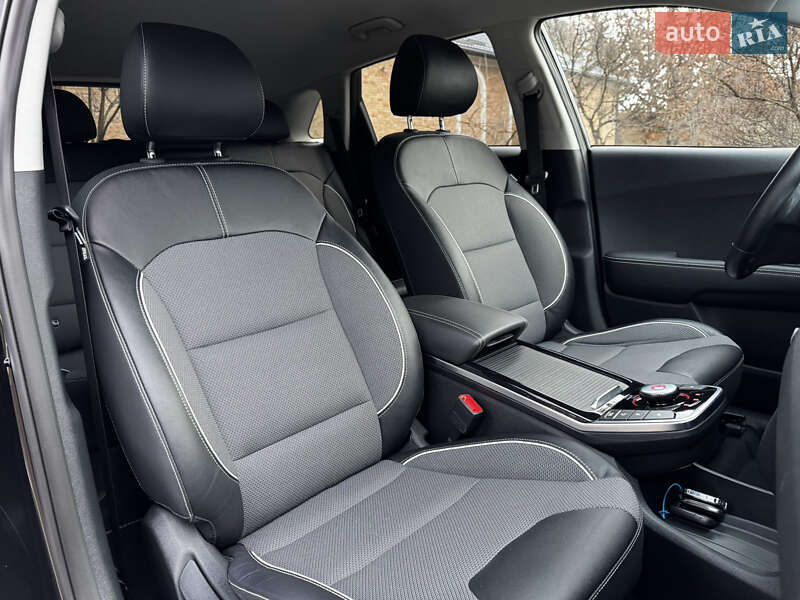 Позашляховик / Кросовер Kia Niro 2022 в Києві фото 57 Позашляховик / Кросовер Kia Niro 2022 в Києві