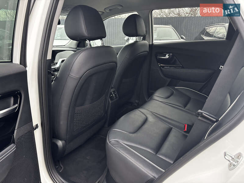 Внедорожник / Кроссовер Kia Niro 2020 в Львове