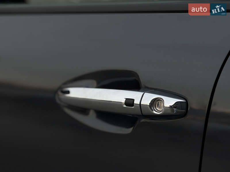 Позашляховик / Кросовер Kia Niro 2020 в Дубні