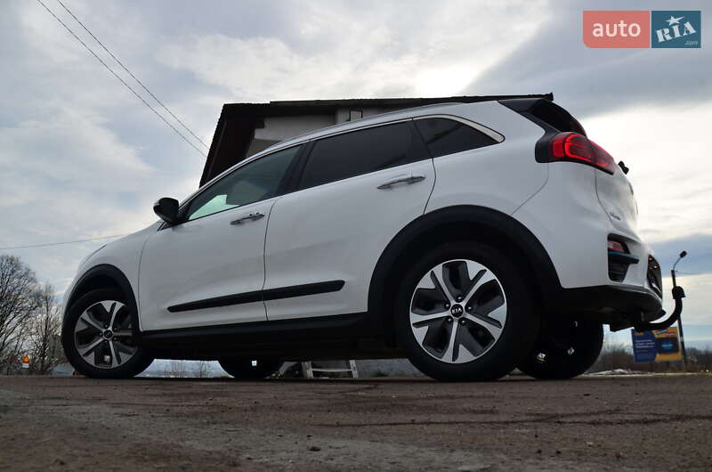Внедорожник / Кроссовер Kia Niro 2021 в Дрогобыче