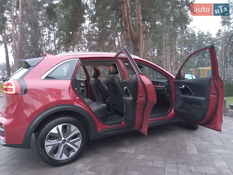Внедорожник / Кроссовер Kia Niro 2020 в Ирпене