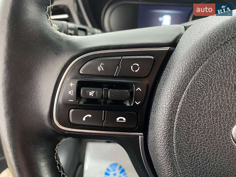 Внедорожник / Кроссовер Kia Niro 2020 в Львове