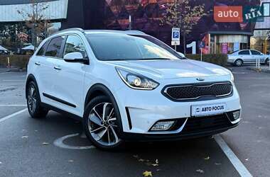 Внедорожник / Кроссовер Kia Niro 2017 в Киеве