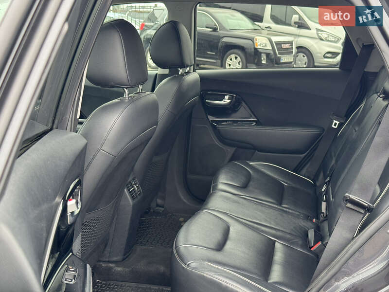 Внедорожник / Кроссовер Kia Niro 2019 в Киеве