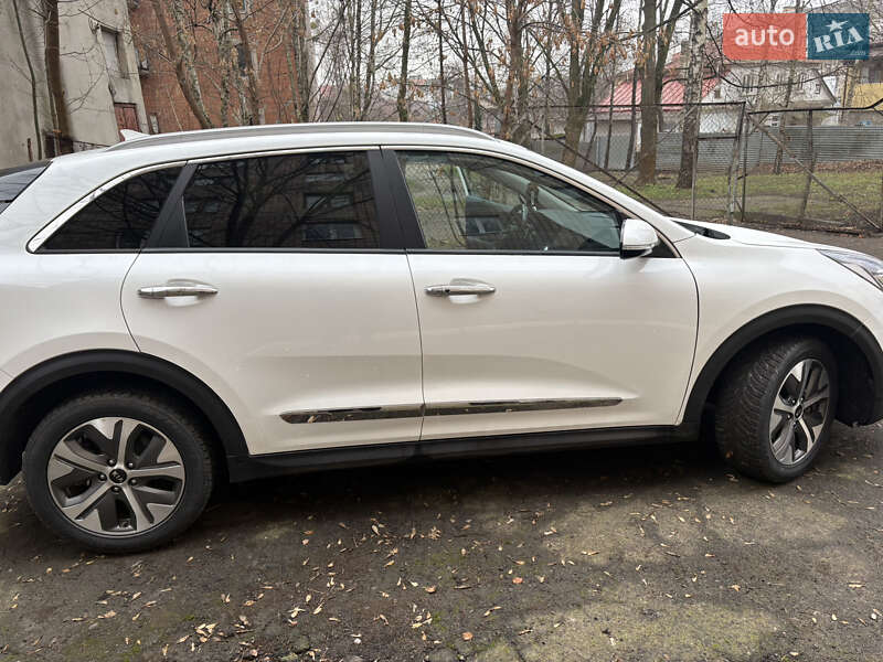 Позашляховик / Кросовер Kia Niro 2021 в Рівному фото 10 Позашляховик / Кросовер Kia Niro 2021 в Рівному
