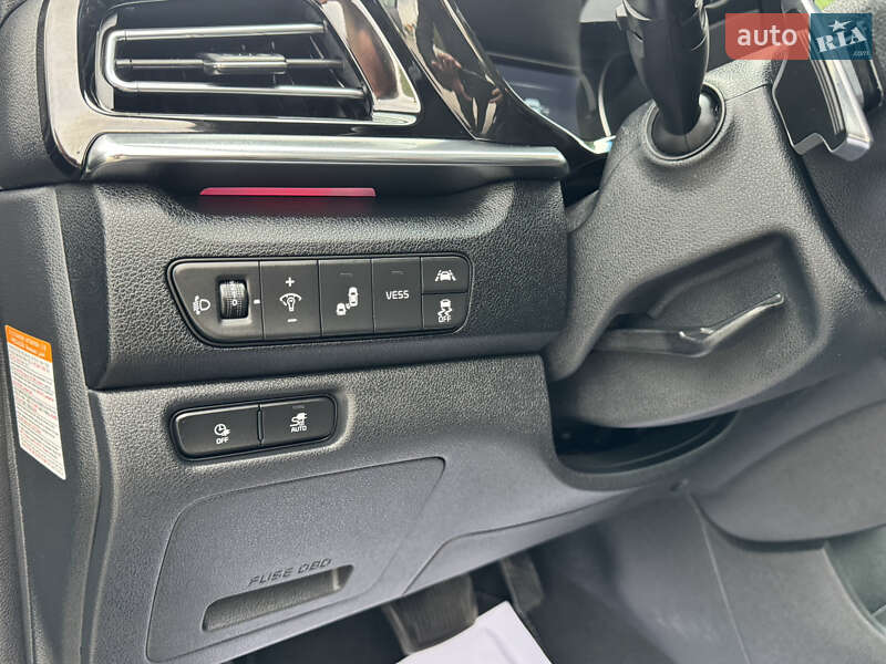 Внедорожник / Кроссовер Kia Niro 2020 в Дубно