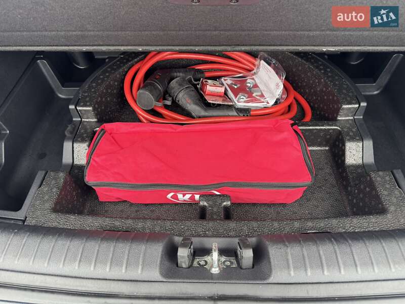 Внедорожник / Кроссовер Kia Niro 2020 в Хмельницком