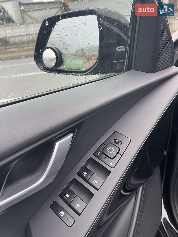 Позашляховик / Кросовер Kia Niro 2023 в Києві фото 5 Позашляховик / Кросовер Kia Niro 2023 в Києві