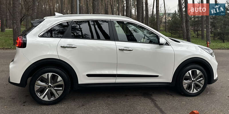 Позашляховик / Кросовер Kia Niro 2020 в Києві
